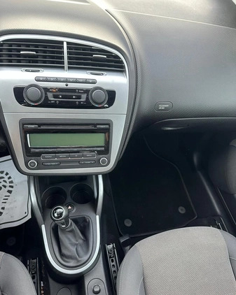 Seat Altea XL cena 24900 przebieg: 172645, rok produkcji 2011 z Golina małe 121